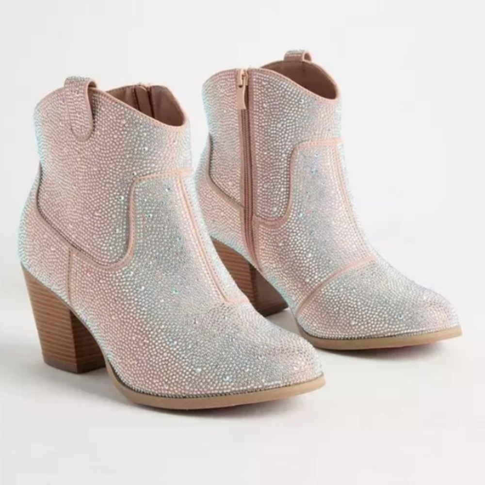 TORRID NWT Embellished Western Bootie Taupe (WW)